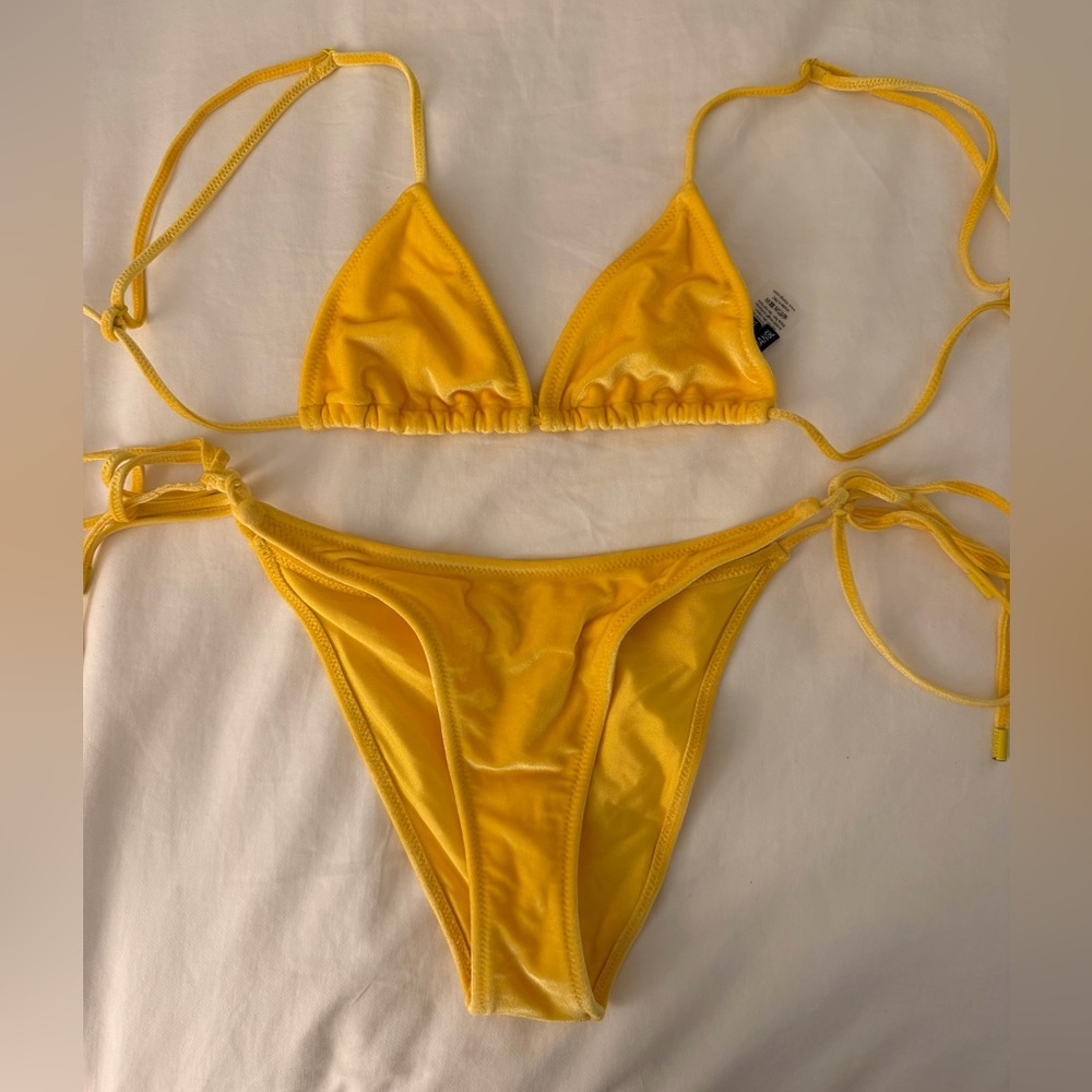 Triangl Bikini Set